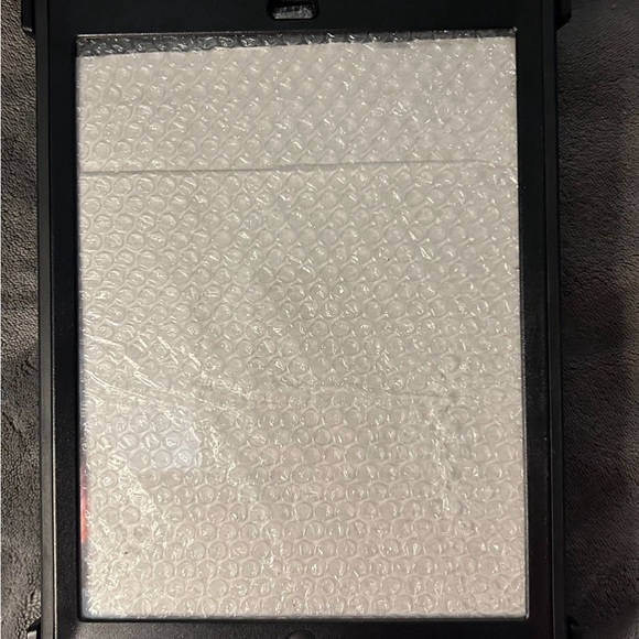 BN IPad Otterbox Case with Back Clip - Picture 5 of 5